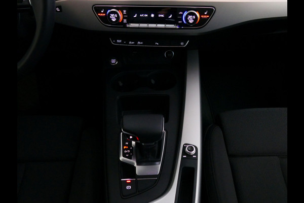 Audi A4 Avant 40 TFSI 2.0 204 PK S-LINE 6.289KM! NWST LED NAVI VIR.COCKPIT ADAP.CRUIS ELEK.KLEP 08/2024 "Audi rijden begint bij Topautos.nl – 20 Audi topmodellen direct op voorraad!" Audi A4 Avant 40 TFSI 2.0 204 PK S-LINE 6.289KM! NWST LED NAVI VIR.COCKPIT ADAP.CRUIS ELEK.KLEP 08/2024 "Audi rijden begint bij Topautos.nl – 20 Audi topmodellen direct op voorraad!"