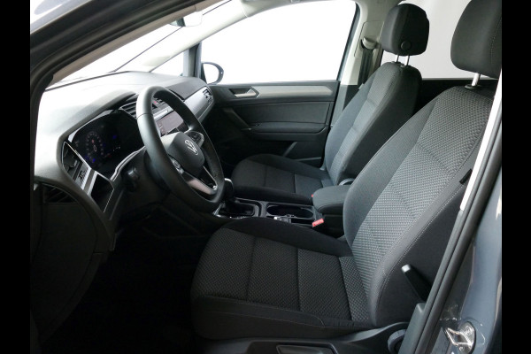 Volkswagen Touran 1.5 TSI 150PK 7P CARPLAY NAVI CAMERA LED ELEK.KLEP VIR.COCKPIT DODE.HOEK DET. STOELVERW KEYLESS 7P 7PERS 11/2024 "Volkswagen rijden begint bij Topautos.nl – 75 topmodellen direct op voorraad!" Volkswagen Touran 1.5 TSI 150PK 7P CARPLAY NAVI CAMERA LED ELEK.KLEP VIR.COCKPIT DODE.HOEK DET. STOELVERW KEYLESS 7P 7PERS 11/2024 "Volkswagen rijden begint bij Topautos.nl – 75 topmodellen direct op voorraad!"