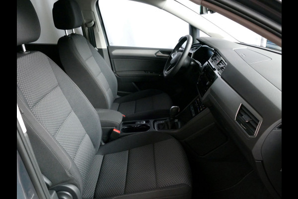 Volkswagen Touran 1.5 TSI 150PK 7P CARPLAY NAVI CAMERA LED ELEK.KLEP VIR.COCKPIT DODE.HOEK DET. STOELVERW KEYLESS 7P 7PERS 11/2024 "Volkswagen rijden begint bij Topautos.nl – 75 topmodellen direct op voorraad!" Volkswagen Touran 1.5 TSI 150PK 7P CARPLAY NAVI CAMERA LED ELEK.KLEP VIR.COCKPIT DODE.HOEK DET. STOELVERW KEYLESS 7P 7PERS 11/2024 "Volkswagen rijden begint bij Topautos.nl – 75 topmodellen direct op voorraad!"