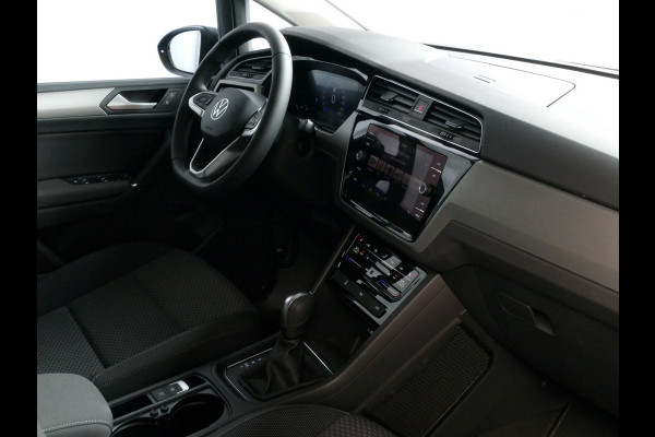 Volkswagen Touran 1.5 TSI 150PK 7P CARPLAY NAVI CAMERA LED ELEK.KLEP VIR.COCKPIT DODE.HOEK DET. STOELVERW KEYLESS 7P 7PERS 11/2024 "Volkswagen rijden begint bij Topautos.nl – 75 topmodellen direct op voorraad!" Volkswagen Touran 1.5 TSI 150PK 7P CARPLAY NAVI CAMERA LED ELEK.KLEP VIR.COCKPIT DODE.HOEK DET. STOELVERW KEYLESS 7P 7PERS 11/2024 "Volkswagen rijden begint bij Topautos.nl – 75 topmodellen direct op voorraad!"