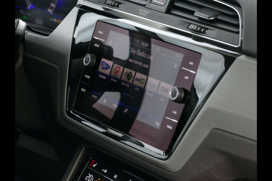 Volkswagen Touran 1.5 TSI 150PK 7P CARPLAY NAVI CAMERA LED ELEK.KLEP VIR.COCKPIT DODE.HOEK DET. STOELVERW KEYLESS 7P 7PERS 11/2024 "Volkswagen rijden begint bij Topautos.nl – 75 topmodellen direct op voorraad!" Volkswagen Touran 1.5 TSI 150PK 7P CARPLAY NAVI CAMERA LED ELEK.KLEP VIR.COCKPIT DODE.HOEK DET. STOELVERW KEYLESS 7P 7PERS 11/2024 "Volkswagen rijden begint bij Topautos.nl – 75 topmodellen direct op voorraad!"
