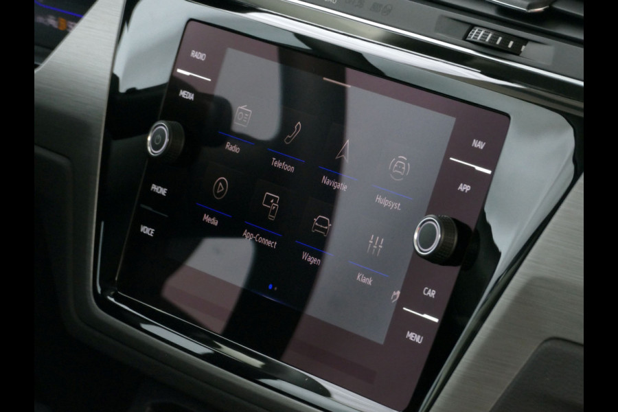 Volkswagen Touran 1.5 TSI 150PK 7P CARPLAY NAVI CAMERA LED ELEK.KLEP VIR.COCKPIT DODE.HOEK DET. STOELVERW KEYLESS 7P 7PERS 11/2024 "Volkswagen rijden begint bij Topautos.nl – 75 topmodellen direct op voorraad!" Volkswagen Touran 1.5 TSI 150PK 7P CARPLAY NAVI CAMERA LED ELEK.KLEP VIR.COCKPIT DODE.HOEK DET. STOELVERW KEYLESS 7P 7PERS 11/2024 "Volkswagen rijden begint bij Topautos.nl – 75 topmodellen direct op voorraad!"