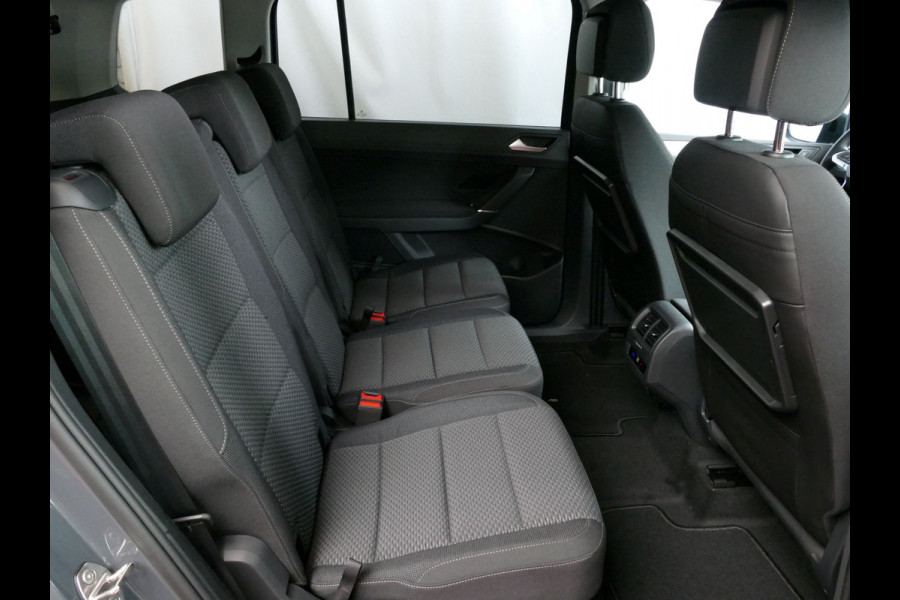 Volkswagen Touran 1.5 TSI 150PK 7P CARPLAY NAVI CAMERA LED ELEK.KLEP VIR.COCKPIT DODE.HOEK DET. STOELVERW KEYLESS 7P 7PERS 11/2024 "Volkswagen rijden begint bij Topautos.nl – 75 topmodellen direct op voorraad!" Volkswagen Touran 1.5 TSI 150PK 7P CARPLAY NAVI CAMERA LED ELEK.KLEP VIR.COCKPIT DODE.HOEK DET. STOELVERW KEYLESS 7P 7PERS 11/2024 "Volkswagen rijden begint bij Topautos.nl – 75 topmodellen direct op voorraad!"