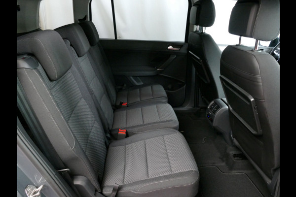 Volkswagen Touran 1.5 TSI 150PK 7P CARPLAY NAVI CAMERA LED ELEK.KLEP VIR.COCKPIT DODE.HOEK DET. STOELVERW KEYLESS 7P 7PERS 11/2024 "Volkswagen rijden begint bij Topautos.nl – 75 topmodellen direct op voorraad!" Volkswagen Touran 1.5 TSI 150PK 7P CARPLAY NAVI CAMERA LED ELEK.KLEP VIR.COCKPIT DODE.HOEK DET. STOELVERW KEYLESS 7P 7PERS 11/2024 "Volkswagen rijden begint bij Topautos.nl – 75 topmodellen direct op voorraad!"