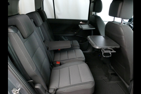 Volkswagen Touran 1.5 TSI 150PK 7P CARPLAY NAVI CAMERA LED ELEK.KLEP VIR.COCKPIT DODE.HOEK DET. STOELVERW KEYLESS 7P 7PERS 11/2024 "Volkswagen rijden begint bij Topautos.nl – 75 topmodellen direct op voorraad!" Volkswagen Touran 1.5 TSI 150PK 7P CARPLAY NAVI CAMERA LED ELEK.KLEP VIR.COCKPIT DODE.HOEK DET. STOELVERW KEYLESS 7P 7PERS 11/2024 "Volkswagen rijden begint bij Topautos.nl – 75 topmodellen direct op voorraad!"