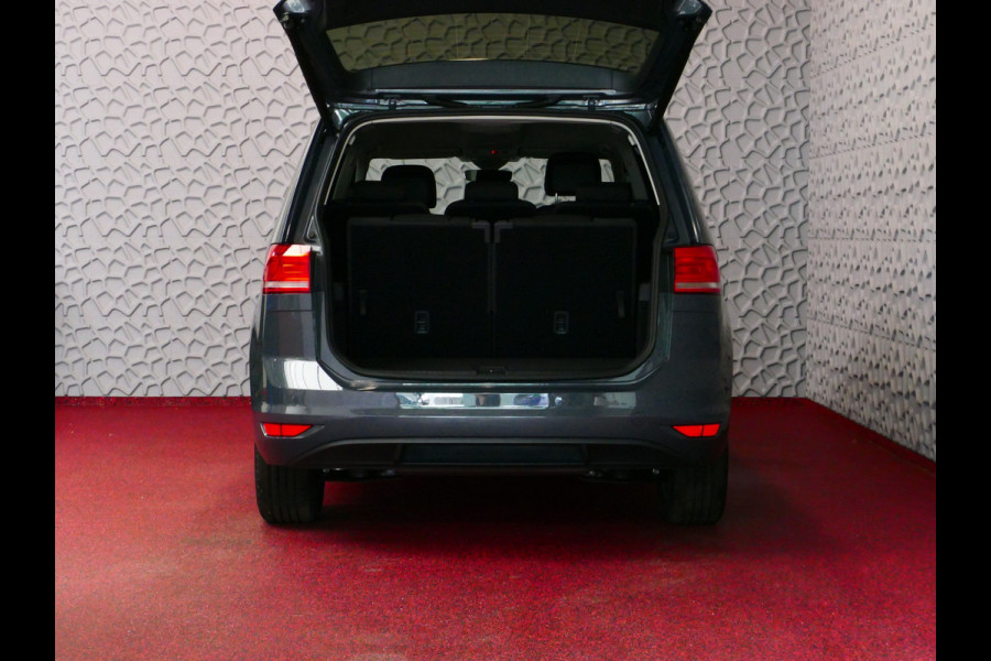 Volkswagen Touran 1.5 TSI 150PK 7P CARPLAY NAVI CAMERA LED ELEK.KLEP VIR.COCKPIT DODE.HOEK DET. STOELVERW KEYLESS 7P 7PERS 11/2024 "Volkswagen rijden begint bij Topautos.nl – 75 topmodellen direct op voorraad!" Volkswagen Touran 1.5 TSI 150PK 7P CARPLAY NAVI CAMERA LED ELEK.KLEP VIR.COCKPIT DODE.HOEK DET. STOELVERW KEYLESS 7P 7PERS 11/2024 "Volkswagen rijden begint bij Topautos.nl – 75 topmodellen direct op voorraad!"