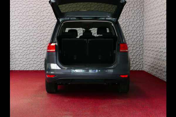 Volkswagen Touran 1.5 TSI 150PK 7P CARPLAY NAVI CAMERA LED ELEK.KLEP VIR.COCKPIT DODE.HOEK DET. STOELVERW KEYLESS 7P 7PERS 11/2024 "Volkswagen rijden begint bij Topautos.nl – 75 topmodellen direct op voorraad!" Volkswagen Touran 1.5 TSI 150PK 7P CARPLAY NAVI CAMERA LED ELEK.KLEP VIR.COCKPIT DODE.HOEK DET. STOELVERW KEYLESS 7P 7PERS 11/2024 "Volkswagen rijden begint bij Topautos.nl – 75 topmodellen direct op voorraad!"