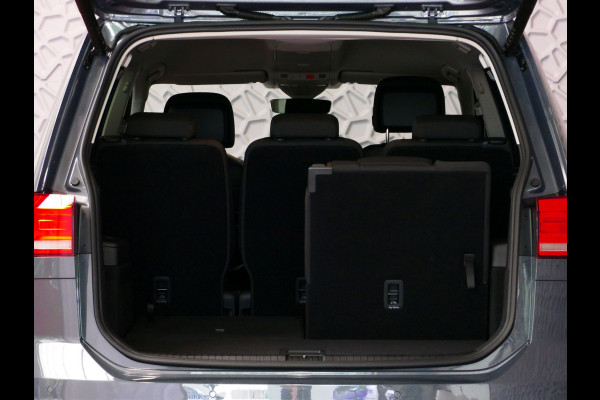 Volkswagen Touran 1.5 TSI 150PK 7P CARPLAY NAVI CAMERA LED ELEK.KLEP VIR.COCKPIT DODE.HOEK DET. STOELVERW KEYLESS 7P 7PERS 11/2024 "Volkswagen rijden begint bij Topautos.nl – 75 topmodellen direct op voorraad!" Volkswagen Touran 1.5 TSI 150PK 7P CARPLAY NAVI CAMERA LED ELEK.KLEP VIR.COCKPIT DODE.HOEK DET. STOELVERW KEYLESS 7P 7PERS 11/2024 "Volkswagen rijden begint bij Topautos.nl – 75 topmodellen direct op voorraad!"