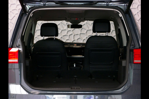 Volkswagen Touran 1.5 TSI 150PK 7P CARPLAY NAVI CAMERA LED ELEK.KLEP VIR.COCKPIT DODE.HOEK DET. STOELVERW KEYLESS 7P 7PERS 11/2024 "Volkswagen rijden begint bij Topautos.nl – 75 topmodellen direct op voorraad!" Volkswagen Touran 1.5 TSI 150PK 7P CARPLAY NAVI CAMERA LED ELEK.KLEP VIR.COCKPIT DODE.HOEK DET. STOELVERW KEYLESS 7P 7PERS 11/2024 "Volkswagen rijden begint bij Topautos.nl – 75 topmodellen direct op voorraad!"