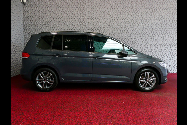 Volkswagen Touran 1.5 TSI 150PK 7P CARPLAY NAVI CAMERA LED ELEK.KLEP VIR.COCKPIT DODE.HOEK DET. STOELVERW KEYLESS 7P 7PERS 11/2024 "Volkswagen rijden begint bij Topautos.nl – 75 topmodellen direct op voorraad!" Volkswagen Touran 1.5 TSI 150PK 7P CARPLAY NAVI CAMERA LED ELEK.KLEP VIR.COCKPIT DODE.HOEK DET. STOELVERW KEYLESS 7P 7PERS 11/2024 "Volkswagen rijden begint bij Topautos.nl – 75 topmodellen direct op voorraad!"