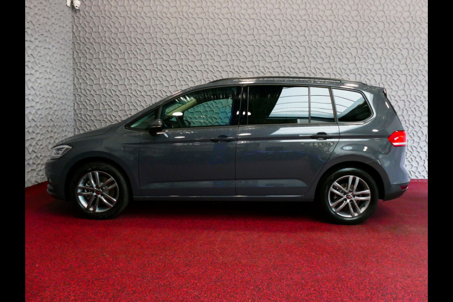 Volkswagen Touran 1.5 TSI 150PK 7P CARPLAY NAVI CAMERA LED ELEK.KLEP VIR.COCKPIT DODE.HOEK DET. STOELVERW KEYLESS 7P 7PERS 11/2024 "Volkswagen rijden begint bij Topautos.nl – 75 topmodellen direct op voorraad!" Volkswagen Touran 1.5 TSI 150PK 7P CARPLAY NAVI CAMERA LED ELEK.KLEP VIR.COCKPIT DODE.HOEK DET. STOELVERW KEYLESS 7P 7PERS 11/2024 "Volkswagen rijden begint bij Topautos.nl – 75 topmodellen direct op voorraad!"