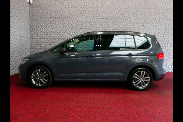 Volkswagen Touran 1.5 TSI 150PK 7P CARPLAY NAVI CAMERA LED ELEK.KLEP VIR.COCKPIT DODE.HOEK DET. STOELVERW KEYLESS 7P 7PERS 11/2024 "Volkswagen rijden begint bij Topautos.nl – 75 topmodellen direct op voorraad!" Volkswagen Touran 1.5 TSI 150PK 7P CARPLAY NAVI CAMERA LED ELEK.KLEP VIR.COCKPIT DODE.HOEK DET. STOELVERW KEYLESS 7P 7PERS 11/2024 "Volkswagen rijden begint bij Topautos.nl – 75 topmodellen direct op voorraad!"
