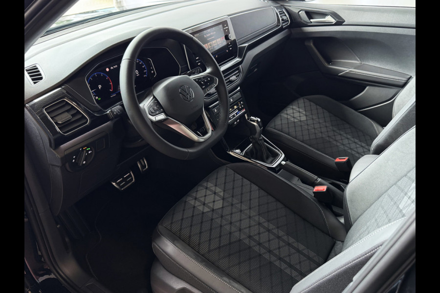 Volkswagen T-Cross ✅NIEUWE AUTO✅ TSI 115PK R-LINE EDITION TREKHAAK LED LMV IQ CAMERA STOELVERW ✅2025✅ "Volkswagen rijden begint bij Topautos.nl – 75 topmodellen direct op voorraad!"