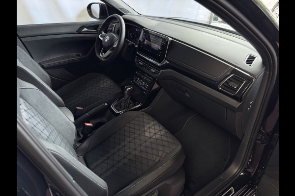 Volkswagen T-Cross ✅NIEUWE AUTO✅ TSI 115PK R-LINE EDITION TREKHAAK LED LMV IQ CAMERA STOELVERW ✅2025✅ "Volkswagen rijden begint bij Topautos.nl – 75 topmodellen direct op voorraad!"