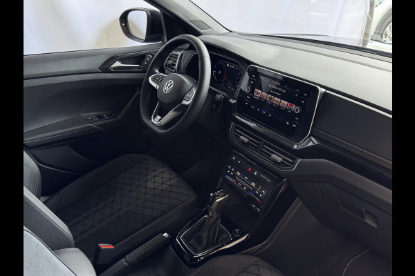 Volkswagen T-Cross ✅NIEUWE AUTO✅ TSI 115PK R-LINE EDITION TREKHAAK LED LMV IQ CAMERA STOELVERW ✅2025✅ "Volkswagen rijden begint bij Topautos.nl – 75 topmodellen direct op voorraad!"