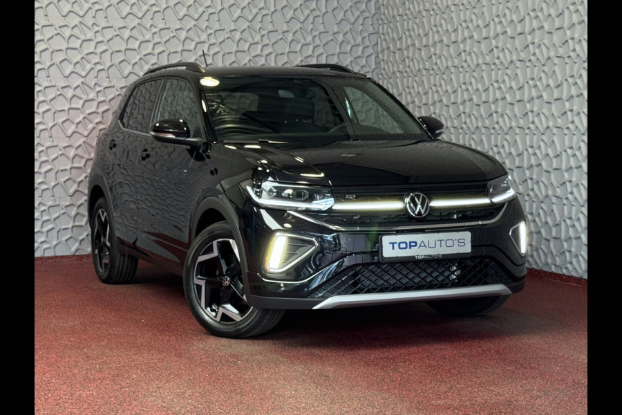 Volkswagen T-Cross ✅NIEUWE AUTO✅ TSI 115PK R-LINE EDITION TREKHAAK LED LMV IQ CAMERA STOELVERW ✅2025✅ "Volkswagen rijden begint bij Topautos.nl – 75 topmodellen direct op voorraad!"
