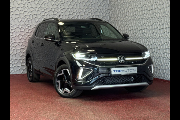 Volkswagen T-Cross ✅NIEUWE AUTO✅ TSI 115PK R-LINE EDITION TREKHAAK LED LMV IQ CAMERA STOELVERW ✅2025✅ "Volkswagen rijden begint bij Topautos.nl – 75 topmodellen direct op voorraad!"