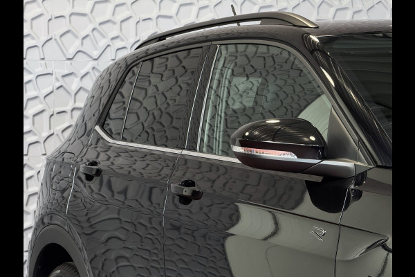 Volkswagen T-Cross ✅NIEUWE AUTO✅ TSI 115PK R-LINE EDITION TREKHAAK LED LMV IQ CAMERA STOELVERW ✅2025✅ "Volkswagen rijden begint bij Topautos.nl – 75 topmodellen direct op voorraad!"