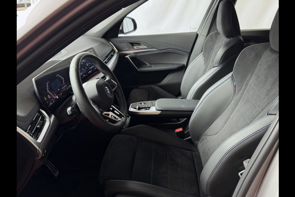 BMW X1 XDRIVE 25E M-SPORT LED ELEK.KLEP NAVI STOELVERW M-SHADOW LINE CARPLAY/ANDROID ZWARTE.HEMEL PHEV PLUG IN HYBRID AWD 4X4 4WD BMW X1 XDRIVE 25E M-SPORT LED ELEK.KLEP NAVI STOELVERW M-SHADOW LINE CARPLAY/ANDROID ZWARTE.HEMEL PHEV PLUG IN HYBRID AWD 4X4 4WD