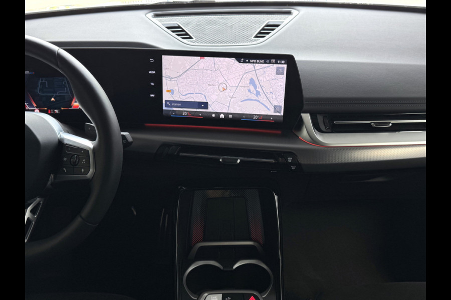 BMW X1 XDRIVE 25E M-SPORT LED ELEK.KLEP NAVI STOELVERW M-SHADOW LINE CARPLAY/ANDROID ZWARTE.HEMEL PHEV PLUG IN HYBRID AWD 4X4 4WD BMW X1 XDRIVE 25E M-SPORT LED ELEK.KLEP NAVI STOELVERW M-SHADOW LINE CARPLAY/ANDROID ZWARTE.HEMEL PHEV PLUG IN HYBRID AWD 4X4 4WD