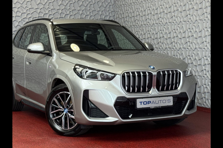 BMW X1 XDRIVE 25E M-SPORT LED ELEK.KLEP NAVI STOELVERW M-SHADOW LINE CARPLAY/ANDROID ZWARTE.HEMEL PHEV PLUG IN HYBRID AWD 4X4 4WD BMW X1 XDRIVE 25E M-SPORT LED ELEK.KLEP NAVI STOELVERW M-SHADOW LINE CARPLAY/ANDROID ZWARTE.HEMEL PHEV PLUG IN HYBRID AWD 4X4 4WD