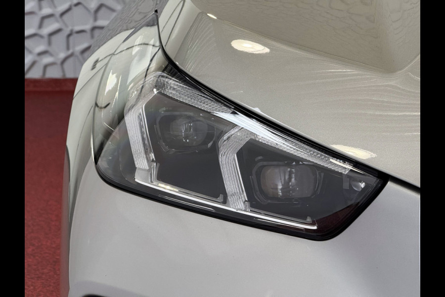 BMW X1 XDRIVE 25E M-SPORT LED ELEK.KLEP NAVI STOELVERW M-SHADOW LINE CARPLAY/ANDROID ZWARTE.HEMEL PHEV PLUG IN HYBRID AWD 4X4 4WD BMW X1 XDRIVE 25E M-SPORT LED ELEK.KLEP NAVI STOELVERW M-SHADOW LINE CARPLAY/ANDROID ZWARTE.HEMEL PHEV PLUG IN HYBRID AWD 4X4 4WD