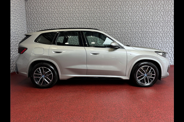 BMW X1 XDRIVE 25E M-SPORT LED ELEK.KLEP NAVI STOELVERW M-SHADOW LINE CARPLAY/ANDROID ZWARTE.HEMEL PHEV PLUG IN HYBRID AWD 4X4 4WD BMW X1 XDRIVE 25E M-SPORT LED ELEK.KLEP NAVI STOELVERW M-SHADOW LINE CARPLAY/ANDROID ZWARTE.HEMEL PHEV PLUG IN HYBRID AWD 4X4 4WD