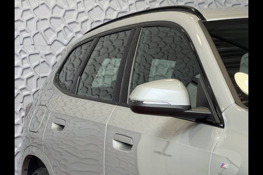 BMW X1 XDRIVE 25E M-SPORT LED ELEK.KLEP NAVI STOELVERW M-SHADOW LINE CARPLAY/ANDROID ZWARTE.HEMEL PHEV PLUG IN HYBRID AWD 4X4 4WD BMW X1 XDRIVE 25E M-SPORT LED ELEK.KLEP NAVI STOELVERW M-SHADOW LINE CARPLAY/ANDROID ZWARTE.HEMEL PHEV PLUG IN HYBRID AWD 4X4 4WD