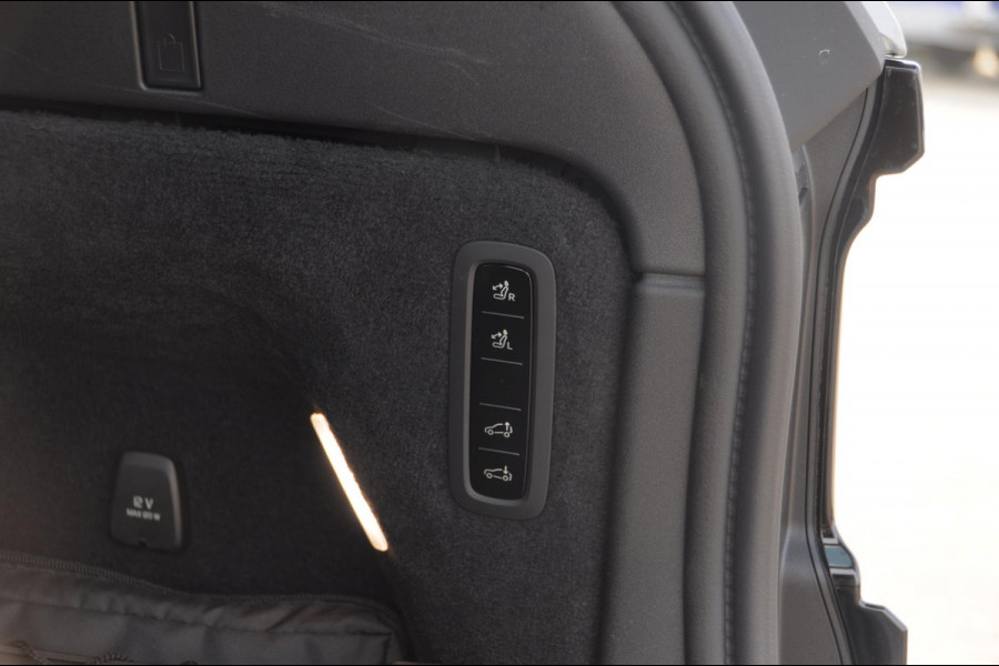 Volvo EX90 517PK Automaat Twin Performance Ultra / Luchtvering / Bowers & Wilkins audio / Elektrich bedienbare voorstoelen / Massage / Memory seats / Head-up display / Panoramadak / BLIS / 360 Camera / Volvo EX90 517PK Automaat Twin Performance Ultra / Luchtvering / Bowers & Wilkins audio / Elektrich bedienbare voorstoelen / Massage / Memory seats / Head-up display / Panoramadak / BLIS / 360 Camera /