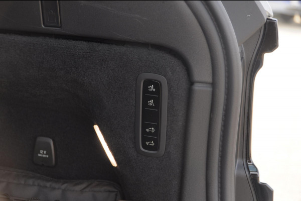 Volvo EX90 517PK Automaat Twin Performance Ultra / Luchtvering / Bowers & Wilkins audio / Elektrich bedienbare voorstoelen / Massage / Memory seats / Head-up display / Panoramadak / BLIS / 360 Camera / Volvo EX90 517PK Automaat Twin Performance Ultra / Luchtvering / Bowers & Wilkins audio / Elektrich bedienbare voorstoelen / Massage / Memory seats / Head-up display / Panoramadak / BLIS / 360 Camera /