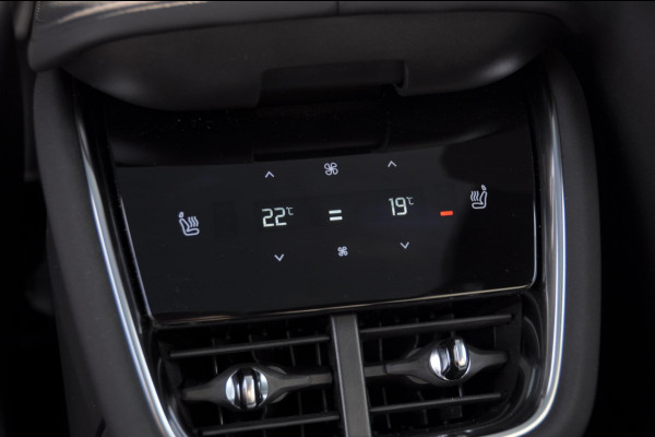 Volvo EX90 517PK Automaat Twin Performance Ultra / Luchtvering / Bowers & Wilkins audio / Elektrich bedienbare voorstoelen / Massage / Memory seats / Head-up display / Panoramadak / BLIS / 360 Camera / Volvo EX90 517PK Automaat Twin Performance Ultra / Luchtvering / Bowers & Wilkins audio / Elektrich bedienbare voorstoelen / Massage / Memory seats / Head-up display / Panoramadak / BLIS / 360 Camera /