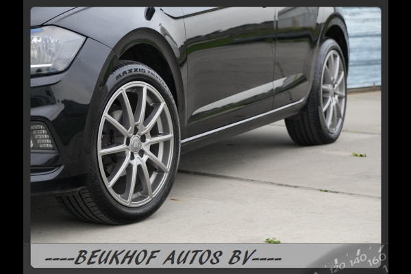 Volkswagen Polo 1.0 TSI Business Automaat Park Sensor Navi Volkswagen Polo 1.0 TSI Business Automaat Park Sensor Navi