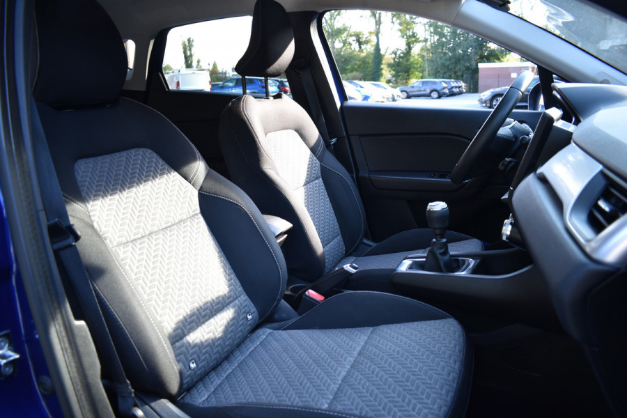 Renault Captur 1.0 TCe LIMITED CRUISE/NAVI/KEYLESS Renault Captur 1.0 TCe LIMITED CRUISE/NAVI/KEYLESS