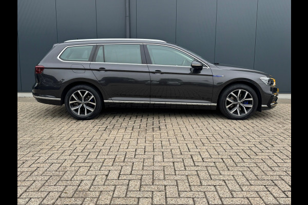 Volkswagen Passat Variant 1.4 TSI PHEV GTE * Trekhaak * Head-up Display * Matrix Led * Side Assist *