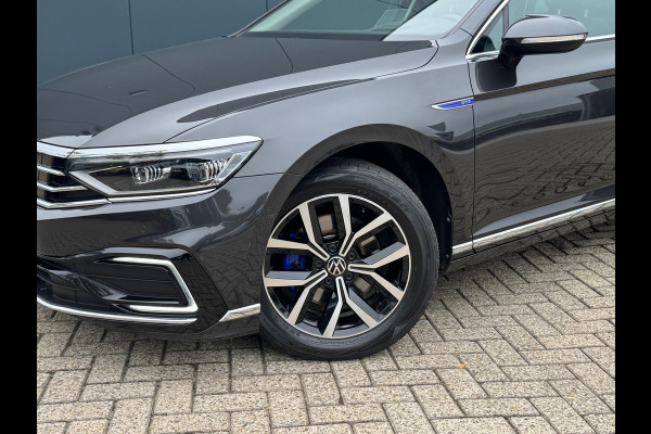 Volkswagen Passat Variant 1.4 TSI PHEV GTE * Trekhaak * Head-up Display * Matrix Led * Side Assist *