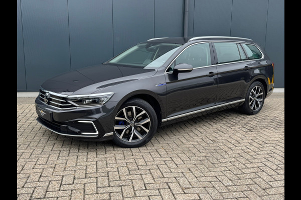 Volkswagen Passat Variant 1.4 TSI PHEV GTE * Trekhaak * Head-up Display * Matrix Led * Side Assist *