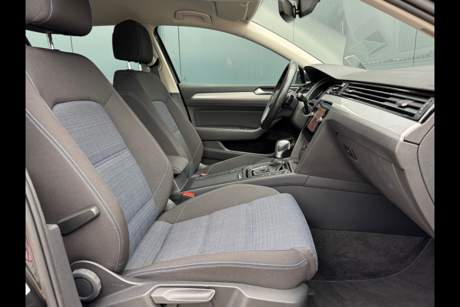 Volkswagen Passat Variant 1.4 TSI PHEV GTE * Trekhaak * Head-up Display * Matrix Led * Side Assist *