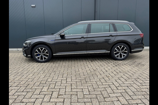Volkswagen Passat Variant 1.4 TSI PHEV GTE * Trekhaak * Head-up Display * Matrix Led * Side Assist *