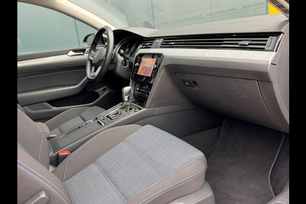Volkswagen Passat Variant 1.4 TSI PHEV GTE * Trekhaak * Head-up Display * Matrix Led * Side Assist *