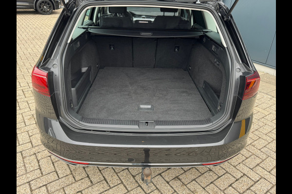 Volkswagen Passat Variant 1.4 TSI PHEV GTE * Trekhaak * Head-up Display * Matrix Led * Side Assist *