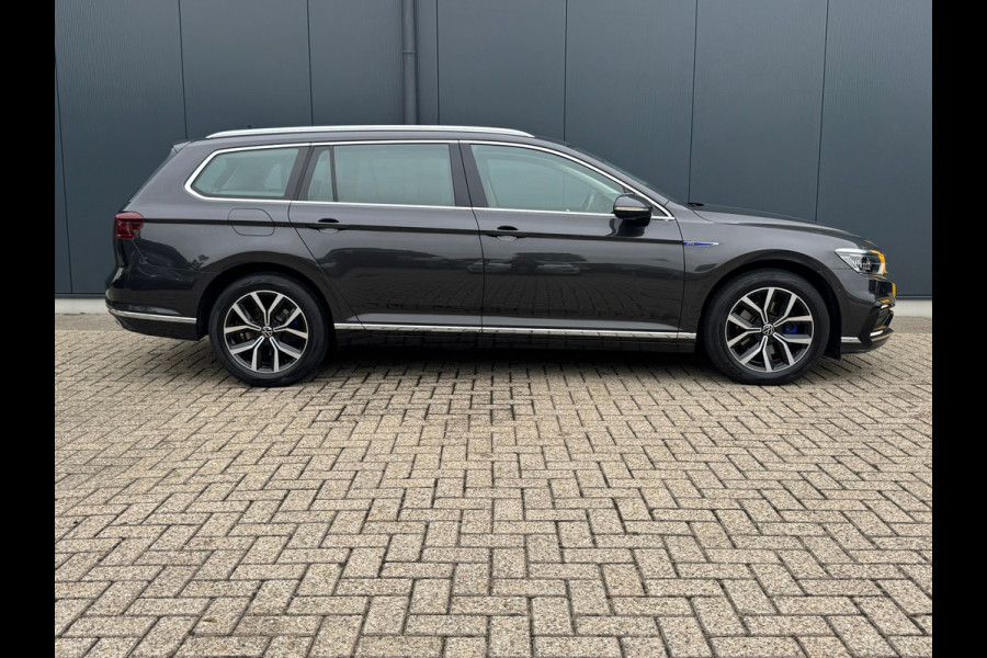 Volkswagen Passat Variant 1.4 TSI PHEV GTE * Trekhaak * Head-up Display * Matrix Led * Side Assist *