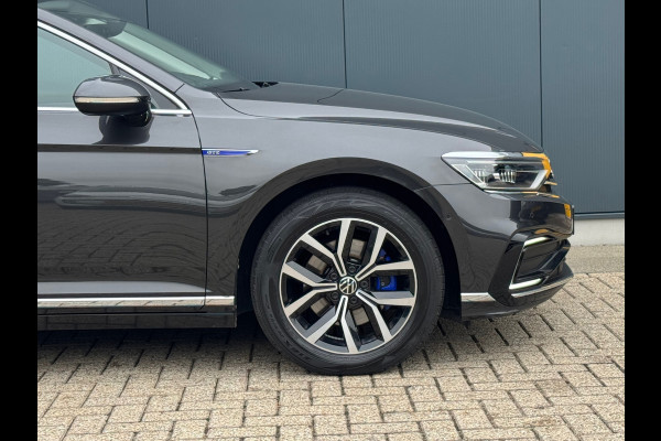 Volkswagen Passat Variant 1.4 TSI PHEV GTE * Trekhaak * Head-up Display * Matrix Led * Side Assist *