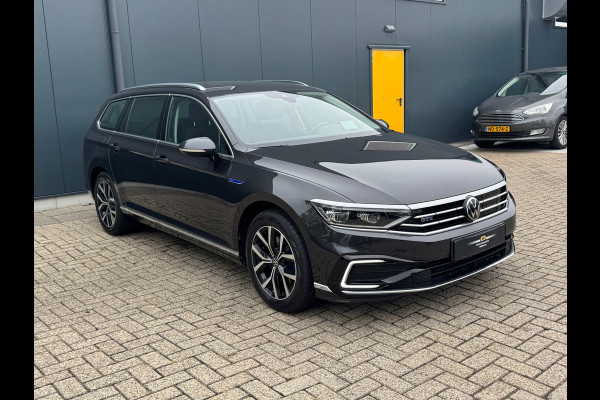 Volkswagen Passat Variant 1.4 TSI PHEV GTE * Trekhaak * Head-up Display * Matrix Led * Side Assist *