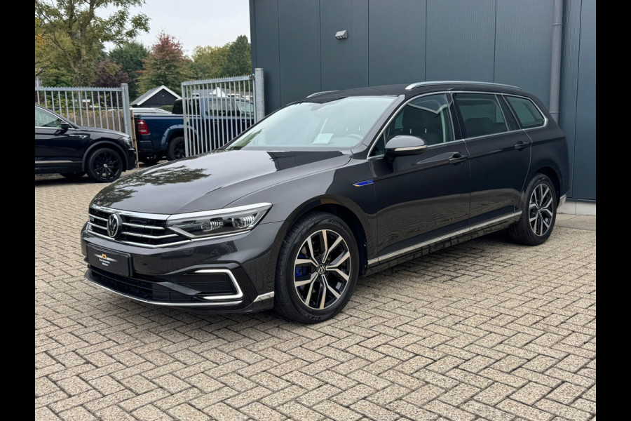Volkswagen Passat Variant 1.4 TSI PHEV GTE * Trekhaak * Head-up Display * Matrix Led * Side Assist *