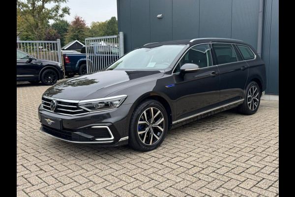 Volkswagen Passat Variant 1.4 TSI PHEV GTE * Trekhaak * Head-up Display * Matrix Led * Side Assist *