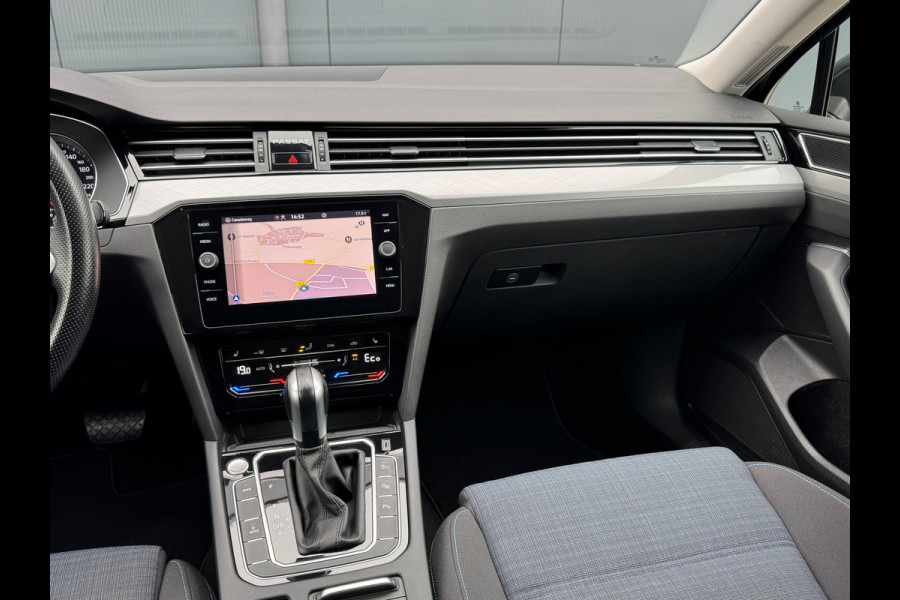 Volkswagen Passat Variant 1.4 TSI PHEV GTE * Trekhaak * Head-up Display * Matrix Led * Side Assist *