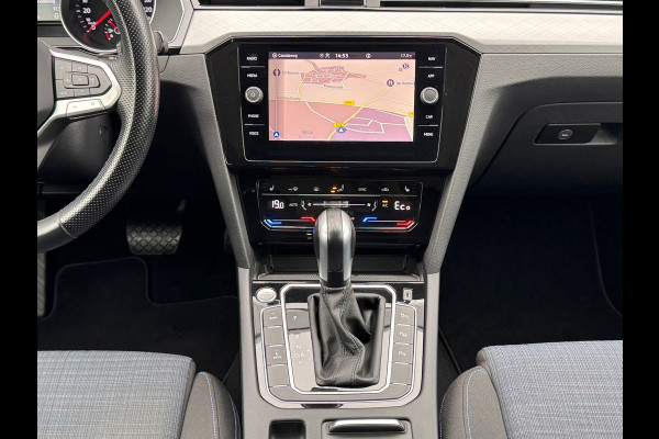 Volkswagen Passat Variant 1.4 TSI PHEV GTE * Trekhaak * Head-up Display * Matrix Led * Side Assist *