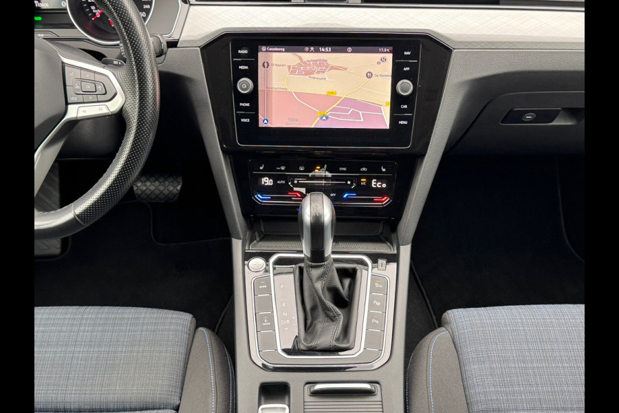 Volkswagen Passat Variant 1.4 TSI PHEV GTE * Trekhaak * Head-up Display * Matrix Led * Side Assist *