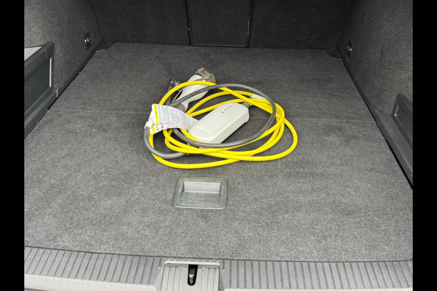 Volkswagen Passat Variant 1.4 TSI PHEV GTE * Trekhaak * Head-up Display * Matrix Led * Side Assist *