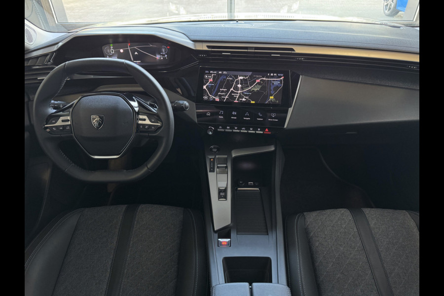 Peugeot 408 ALLURE 130 PK EAT8 NAVI 180. CAMERA LED HALF LEER